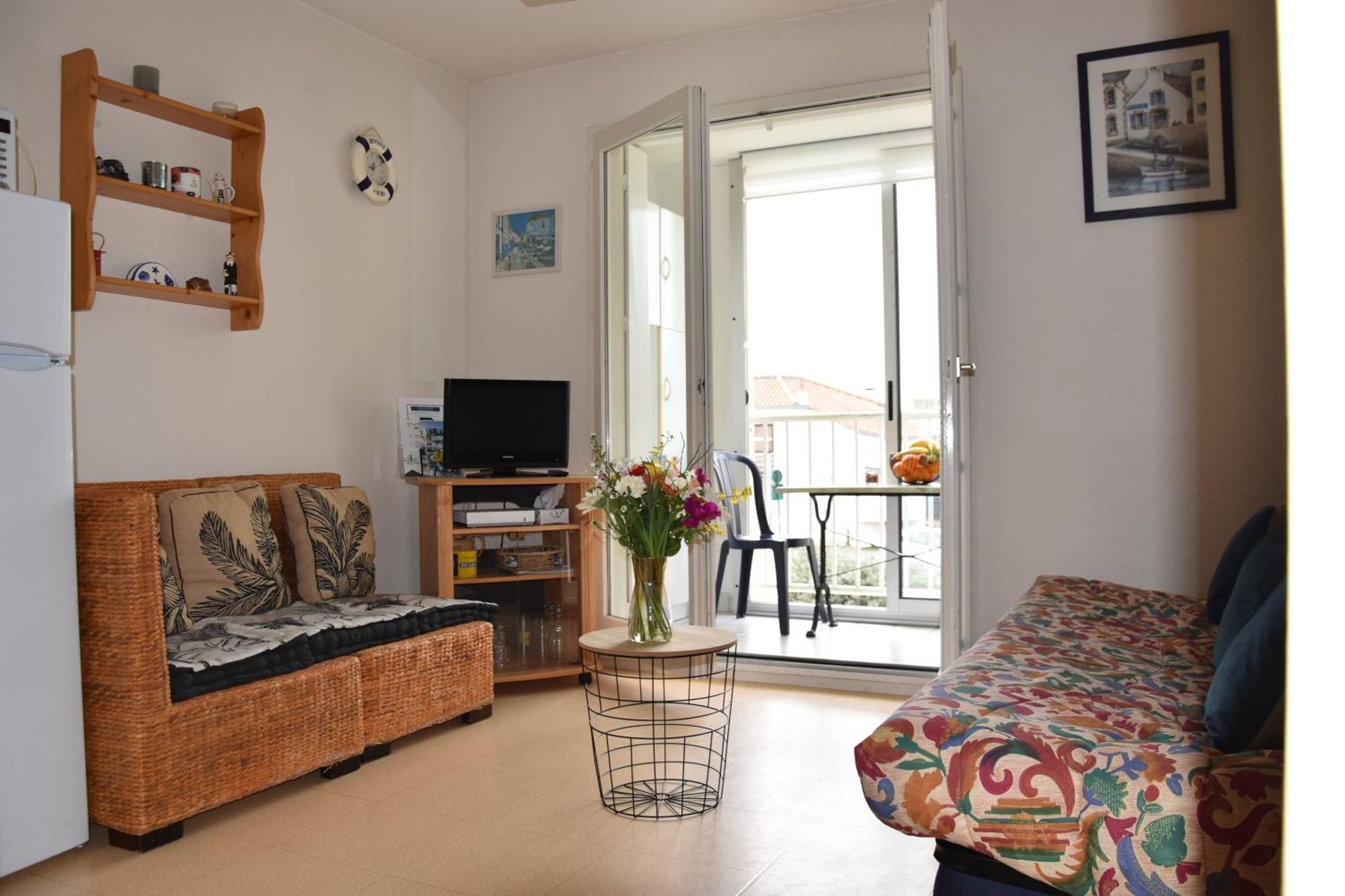 Appartement 1 Chambre, Avec Loggia Et Vue Sur Le Port Olona La Chaume Экстерьер фото